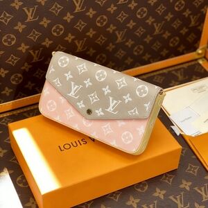 <AUTHENTIC>LV Felicie Pochette Tri Color Empreinte Crossbody